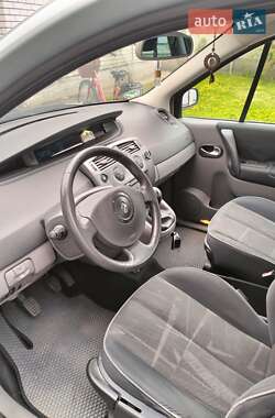 Минивэн Renault Scenic 2004 в 