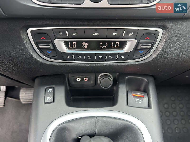 Мінівен Renault Scenic 2009 в Житомирі