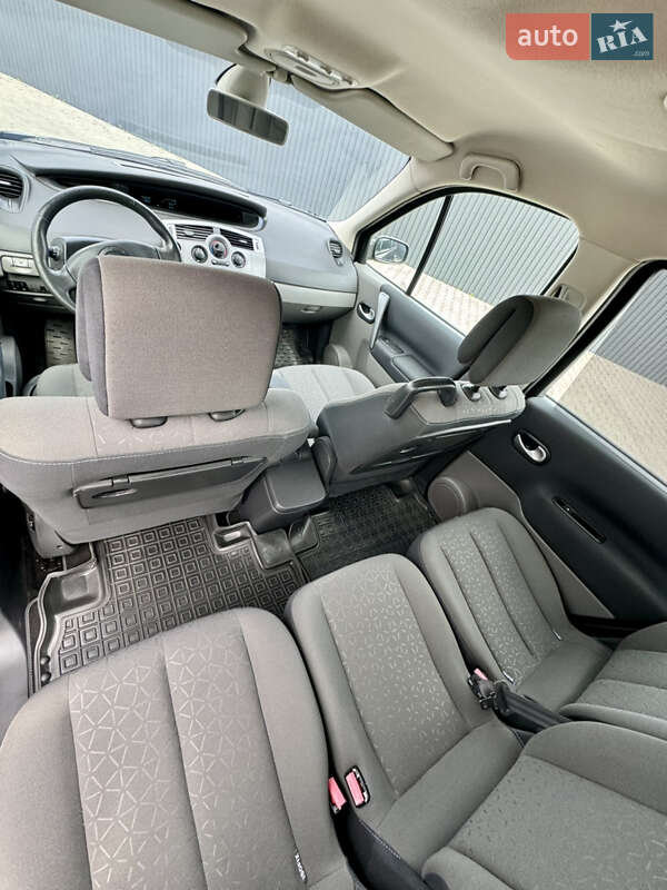 Мінівен Renault Scenic 2009 в Хмельницькому