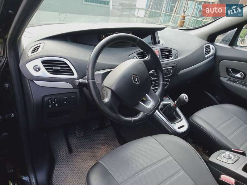 Минивэн Renault Scenic 2011 в Виньковцах