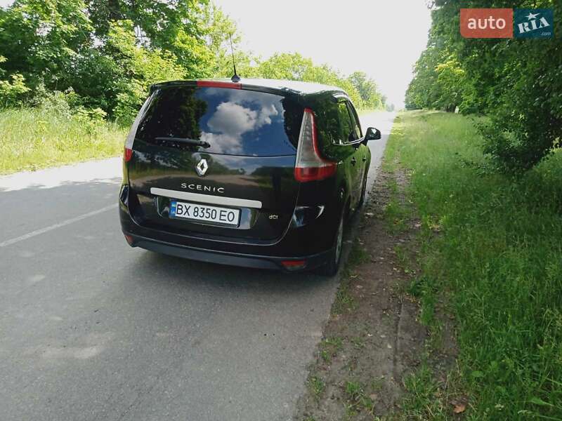 Минивэн Renault Scenic 2011 в Виньковцах