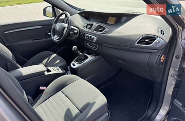 Мінівен Renault Scenic 2015 в 