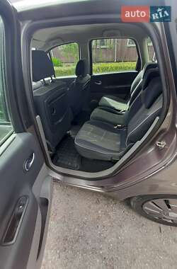 Минивэн Renault Scenic 2003 в 