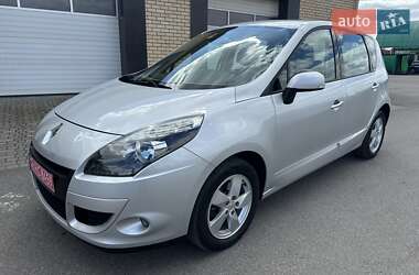 Минивэн Renault Scenic 2010 в Луцке