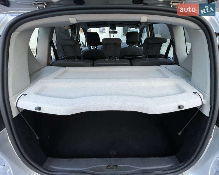 Минивэн Renault Scenic 2010 в Ровно