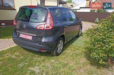 Минивэн Renault Scenic 2010 в 