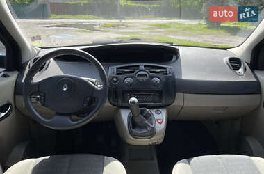 Минивэн Renault Scenic 2005 в 