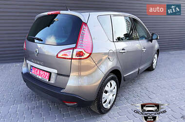 Минивэн Renault Scenic 2010 в 