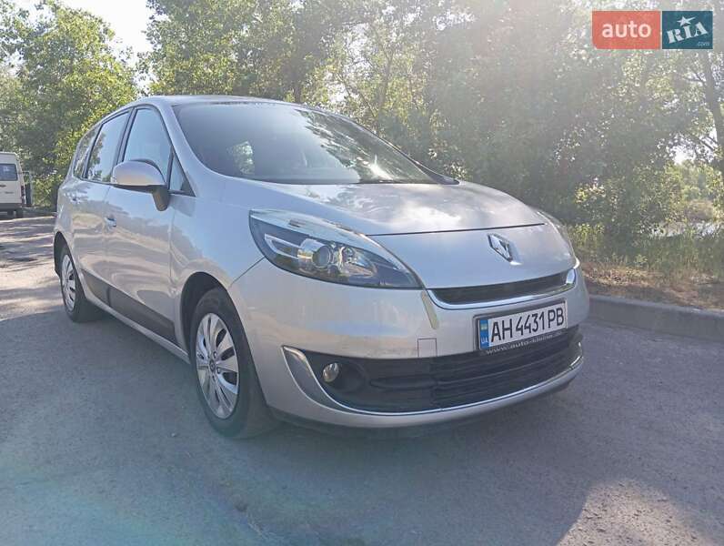 Минивэн Renault Scenic 2012 в Днепре