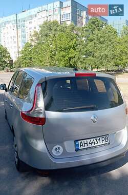 Мінівен Renault Scenic 2012 в 