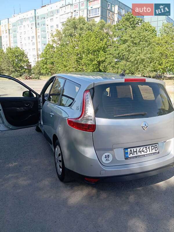 Минивэн Renault Scenic 2012 в Днепре