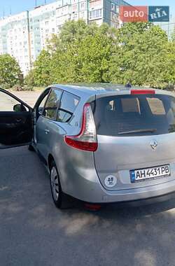 Мінівен Renault Scenic 2012 в 