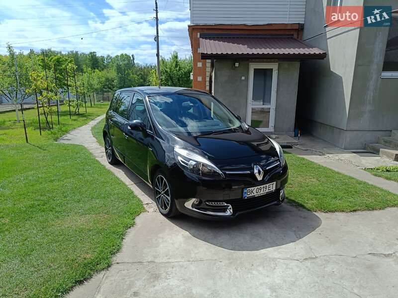 Минивэн Renault Scenic 2013 в 