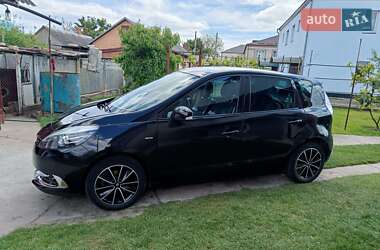 Минивэн Renault Scenic 2013 в 