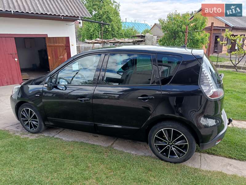 Минивэн Renault Scenic 2013 в Березному