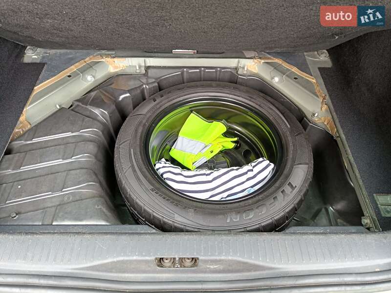 Минивэн Renault Scenic 2013 в Березному