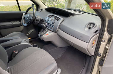 Минивэн Renault Scenic 2006 в 
