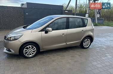 Минивэн Renault Scenic 2013 в 