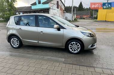 Минивэн Renault Scenic 2013 в 