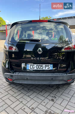 Минивэн Renault Scenic 2012 в 