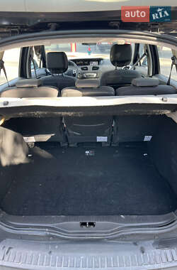 Минивэн Renault Scenic 2012 в 