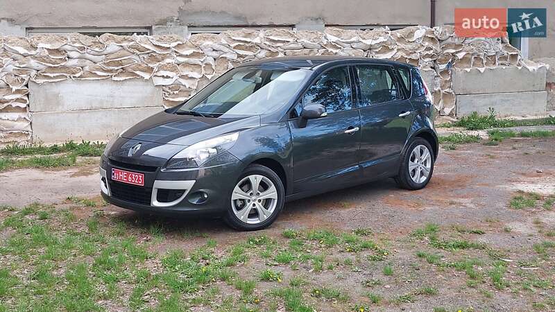Мінівен Renault Scenic 2010 в 