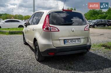 Мінівен Renault Scenic 2011 в 