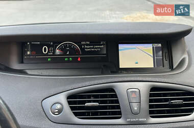 Минивэн Renault Scenic 2013 в 