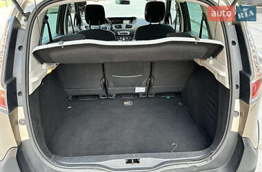 Минивэн Renault Scenic 2013 в 