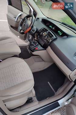 Минивэн Renault Scenic 2005 в 