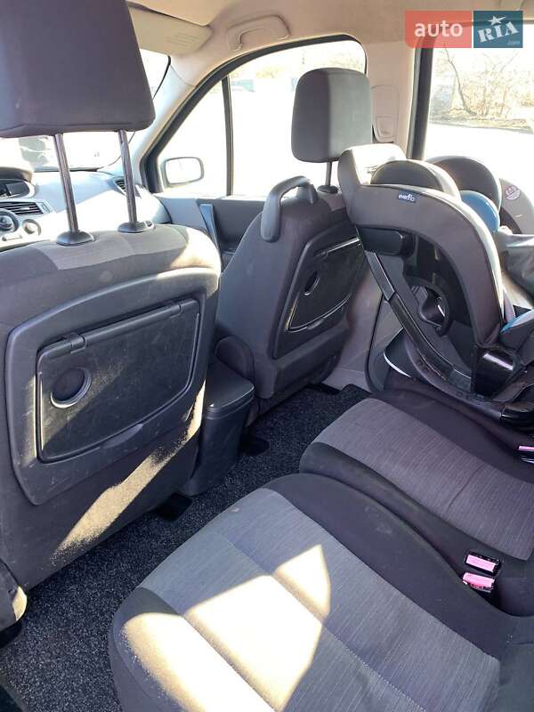 Мінівен Renault Scenic 2003 в Одесі