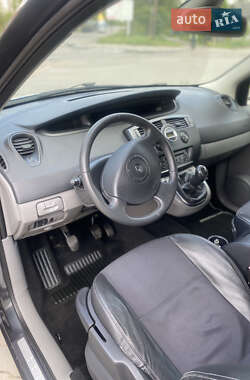 Минивэн Renault Scenic 2005 в 
