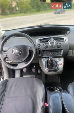 Минивэн Renault Scenic 2005 в 