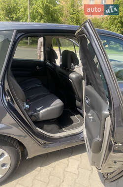 Минивэн Renault Scenic 2005 в 