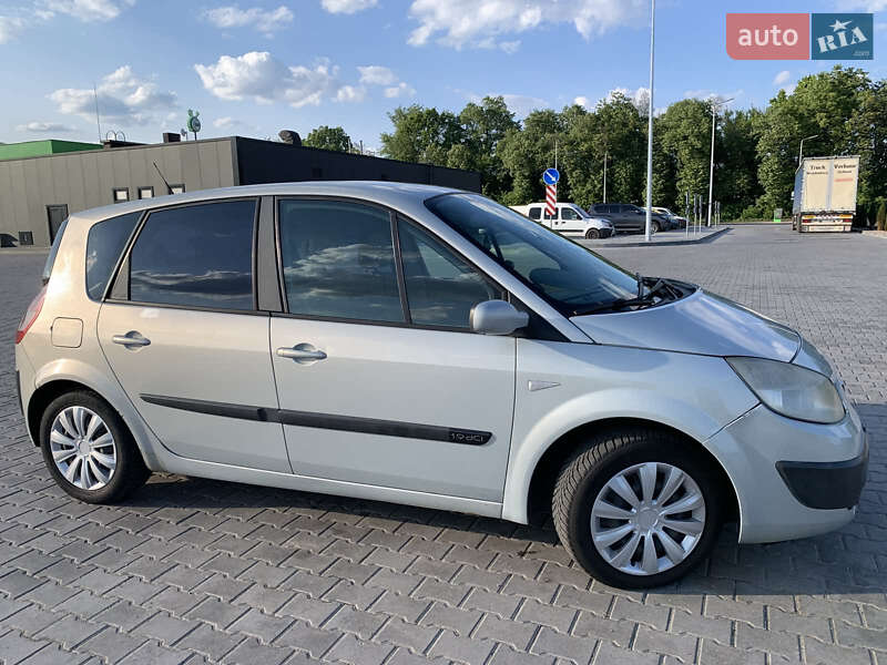 Минивэн Renault Scenic 2002 в 