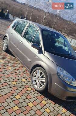 Минивэн Renault Scenic 2003 в Снятине