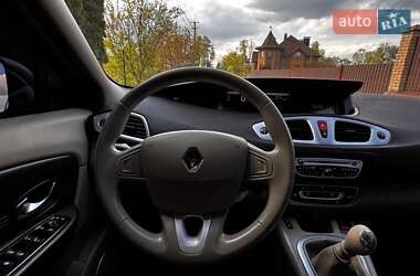 Минивэн Renault Scenic 2010 в 