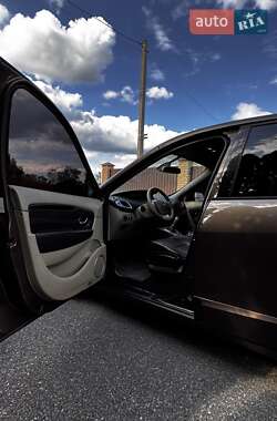 Минивэн Renault Scenic 2010 в 