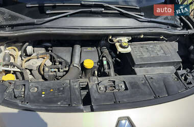 Мінівен Renault Scenic 2011 в 
