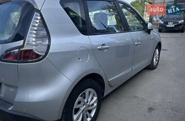 Мінівен Renault Scenic 2013 в 