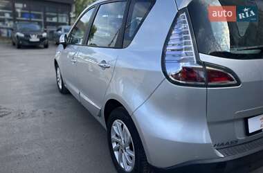 Мінівен Renault Scenic 2013 в 