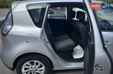 Мінівен Renault Scenic 2013 в 