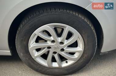 Мінівен Renault Scenic 2013 в 