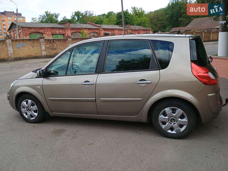 Минивэн Renault Scenic 2009 в Ромнах
