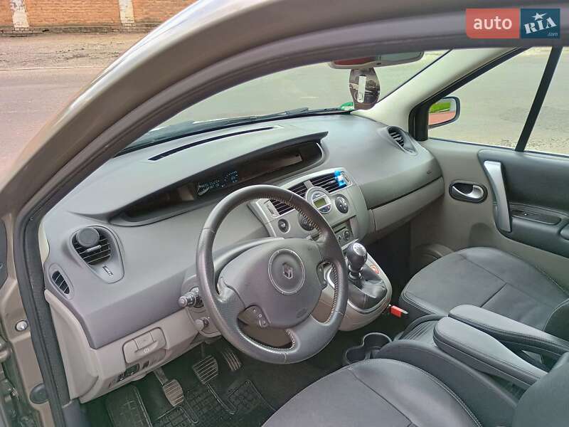 Минивэн Renault Scenic 2009 в Ромнах