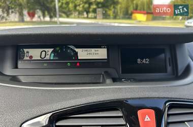 Мінівен Renault Scenic 2011 в 