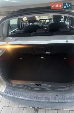 Минивэн Renault Scenic 2013 в 