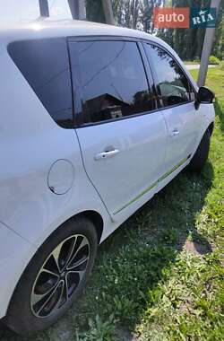 Мінівен Renault Scenic 2015 в 
