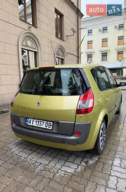Мінівен Renault Scenic 2004 в 
