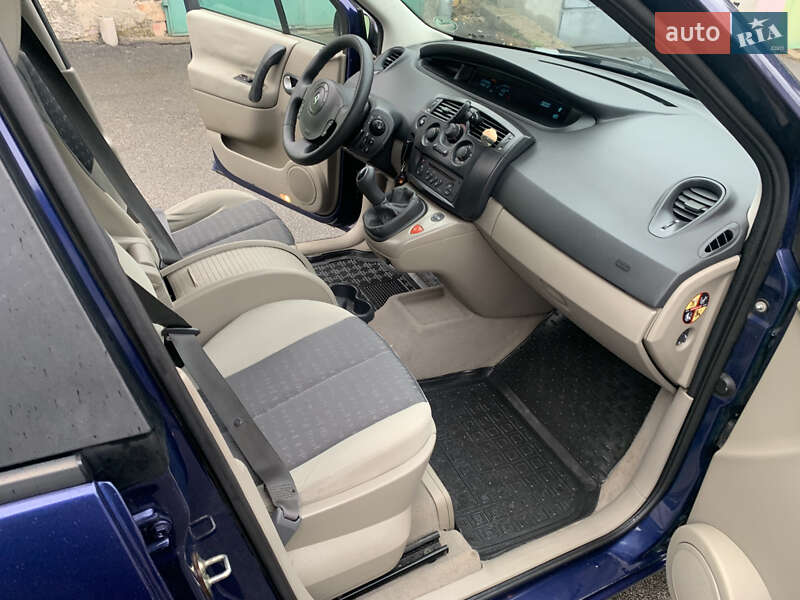Минивэн Renault Scenic 2004 в Киеве фото 22 Минивэн Renault Scenic 2004 в Киеве